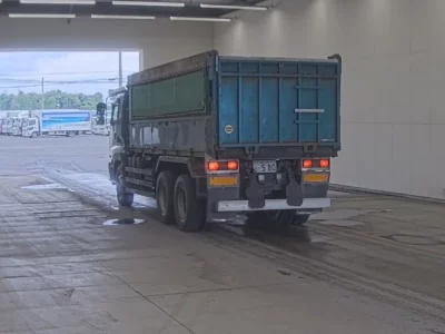 Isuzu GIGA