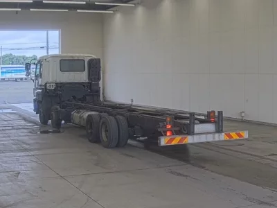 Isuzu GIGA