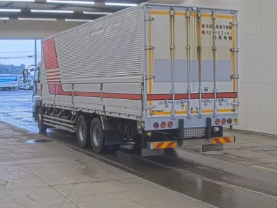 Isuzu GIGA