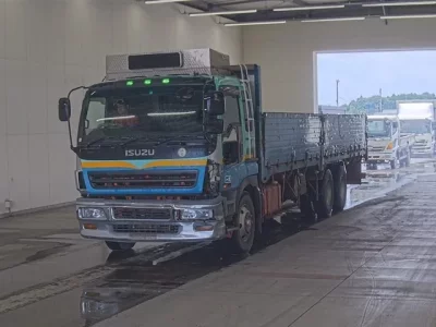 Isuzu GIGA