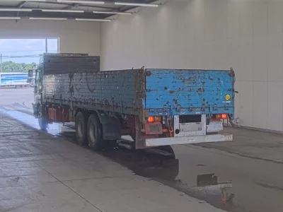 Isuzu GIGA