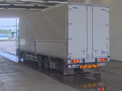 Isuzu GIGA