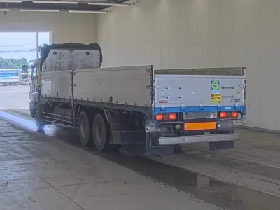 Isuzu GIGA
