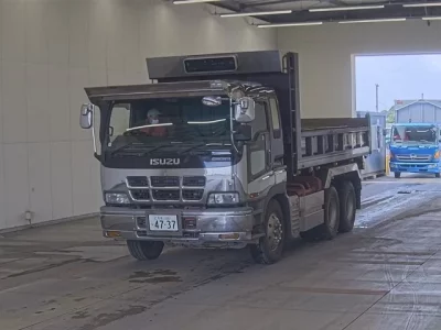 Isuzu GIGA