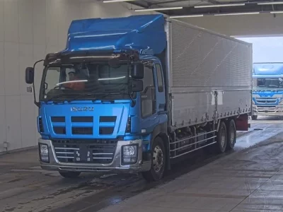 Isuzu GIGA