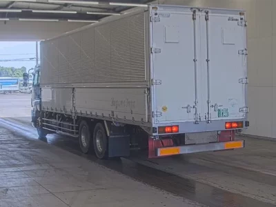 Isuzu GIGA