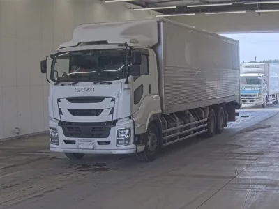 Isuzu GIGA