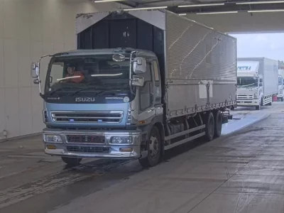 Isuzu GIGA