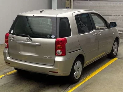 Toyota RAUM