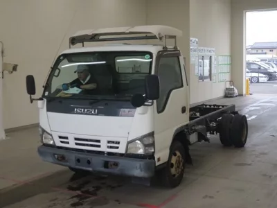 Isuzu ELF
