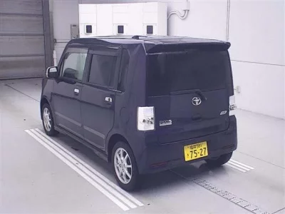 Toyota PIXIS SPACE