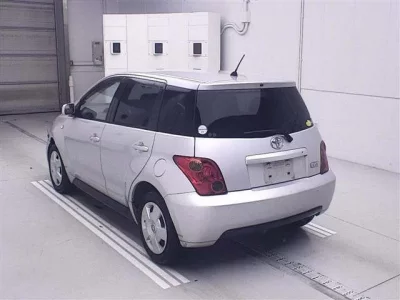 Toyota IST