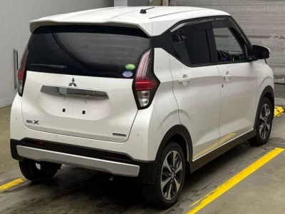 Mitsubishi EK X