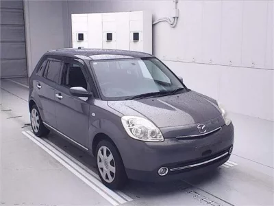 Mazda VERISA
