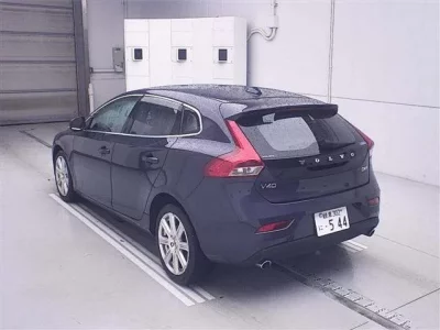 Volvo V40