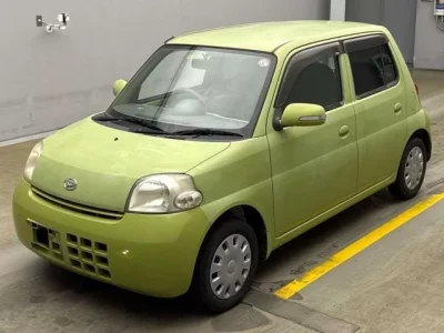 Daihatsu Esse