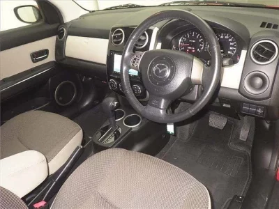 Mazda VERISA