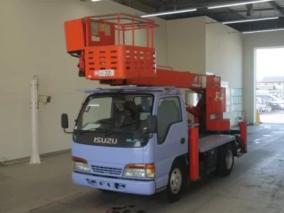 Isuzu ELF