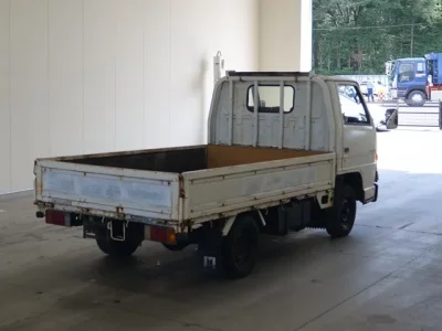 Isuzu TRUCK