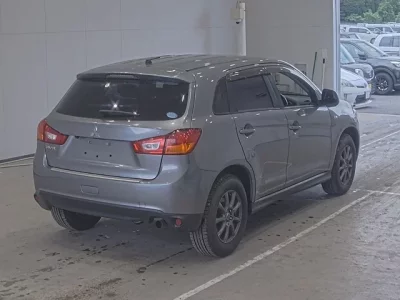 Mitsubishi RVR