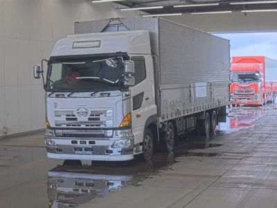 Hino TRUCK