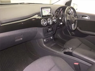 Mercedes-Benz B CLASS