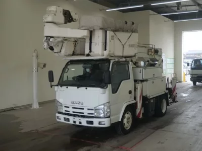 Isuzu ELF