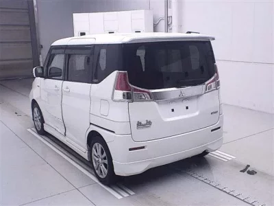 Mitsubishi DELICA D2