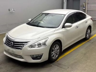 Nissan TEANA