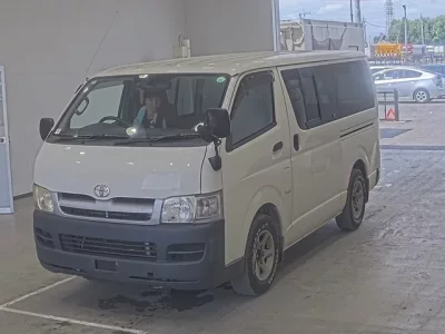 Toyota HIACE VAN