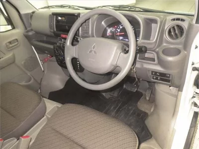 Mitsubishi MINICAB VAN
