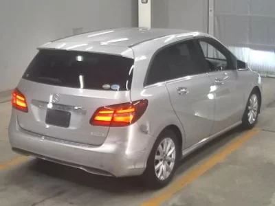 Mercedes-Benz B CLASS