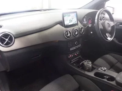 Mercedes-Benz B CLASS