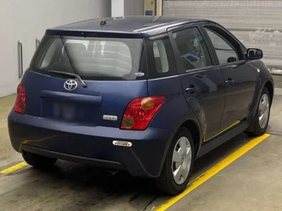 Toyota IST