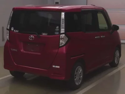 Toyota TANK