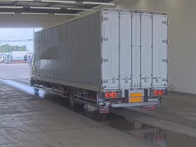 Mitsubishi FUSO FIGHTER