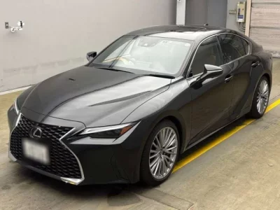 Lexus IS