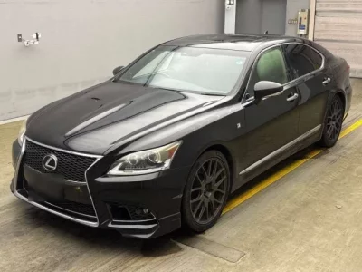Lexus LS