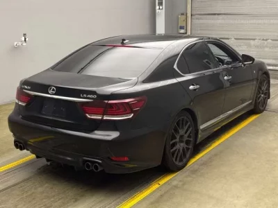 Lexus LS