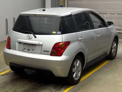 Toyota IST