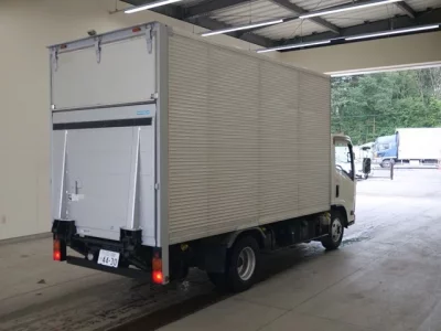 Isuzu ELF