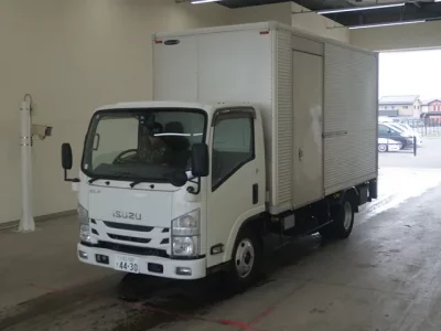 Isuzu ELF