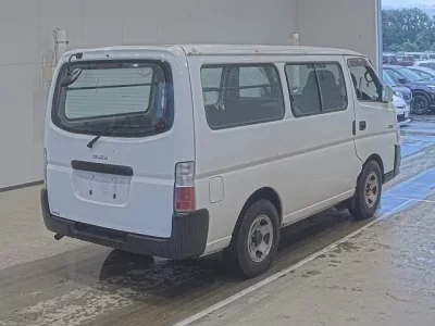 Isuzu COMO