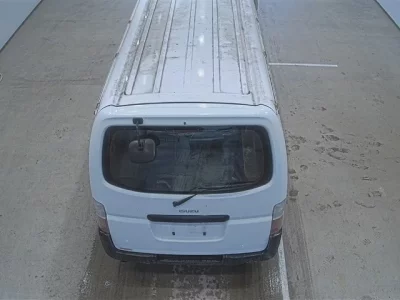 Isuzu COMO