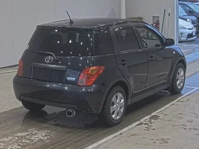 Toyota IST