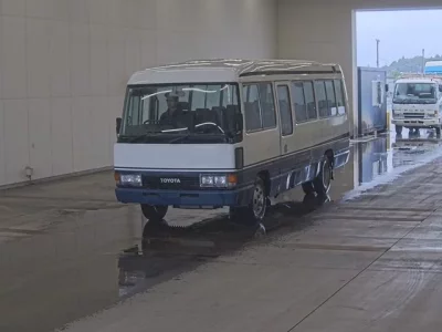 Toyota COASTER