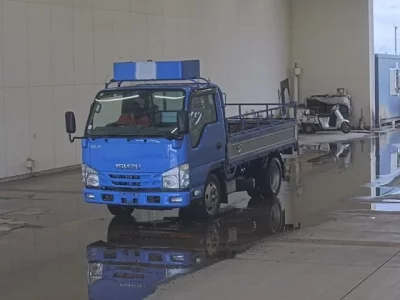 Isuzu ELF