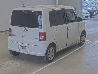 Toyota PIXIS SPACE