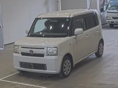 Toyota PIXIS SPACE