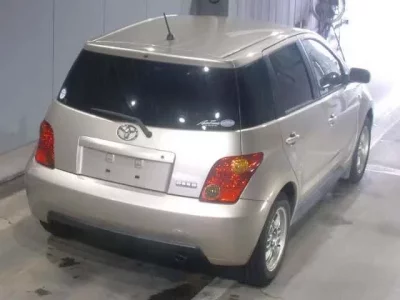 Toyota IST